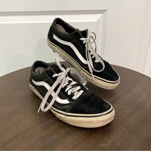 Vans Men's Classic Black and White Sneakers